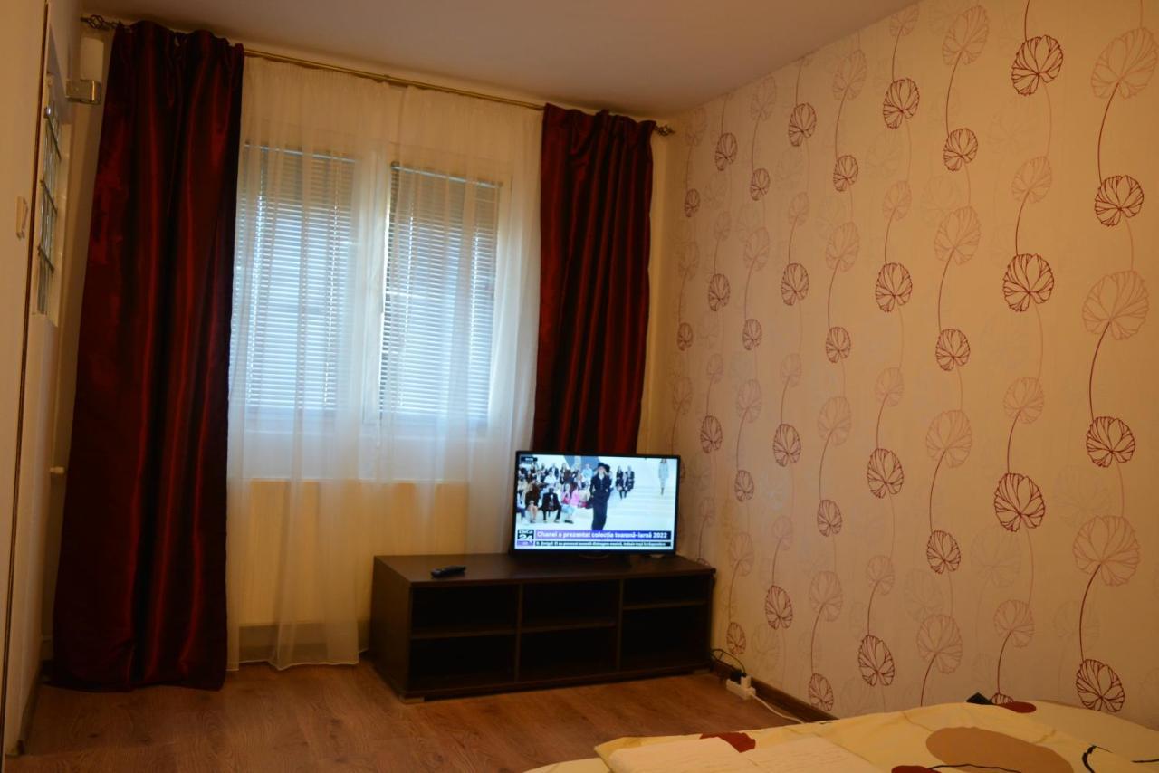 Iulia Studio 9 Bucarest Exterior foto